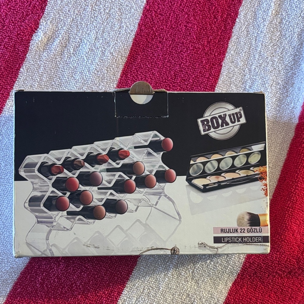 BOX UP Acrylic Lipstick Holder - Clear with Lipstick Display